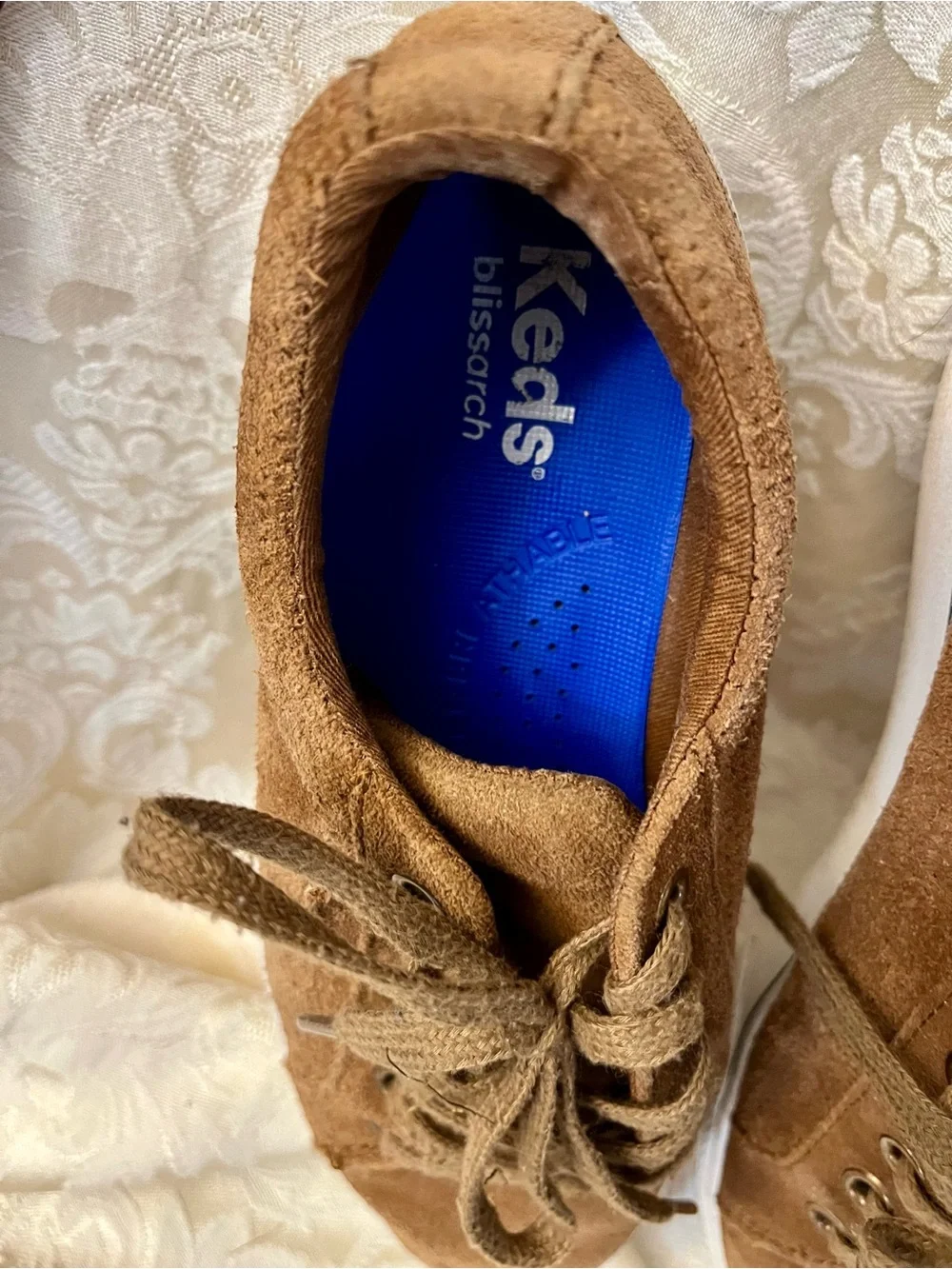 Keds jump kick